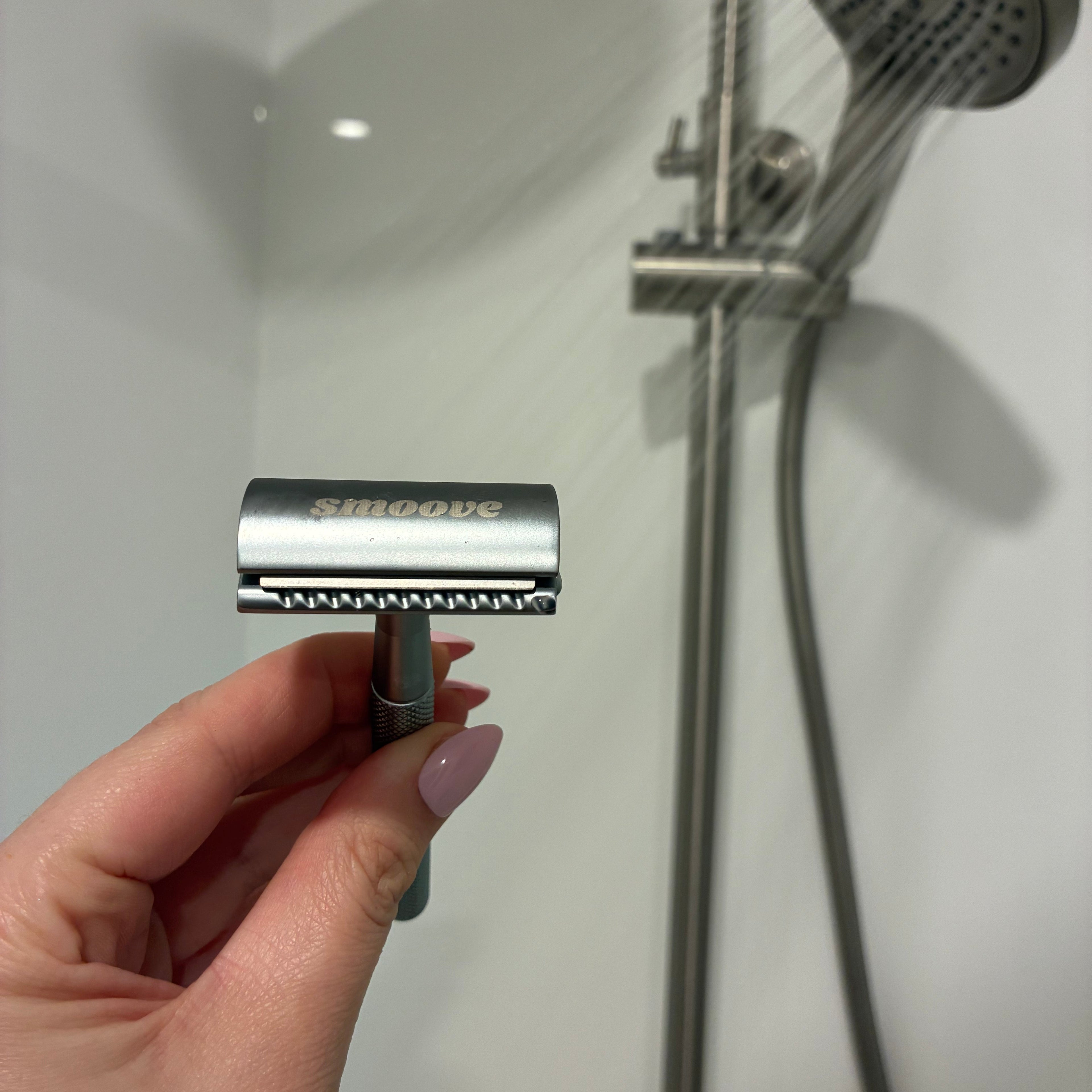 SMOOVE Safety Razor